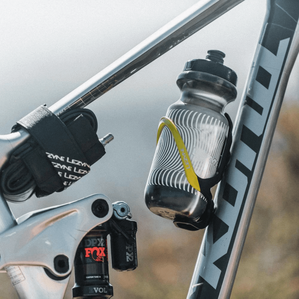 Lezyne Water Bottle Cage Black Matrix Team Cage LZ1BCMTTEAMV104